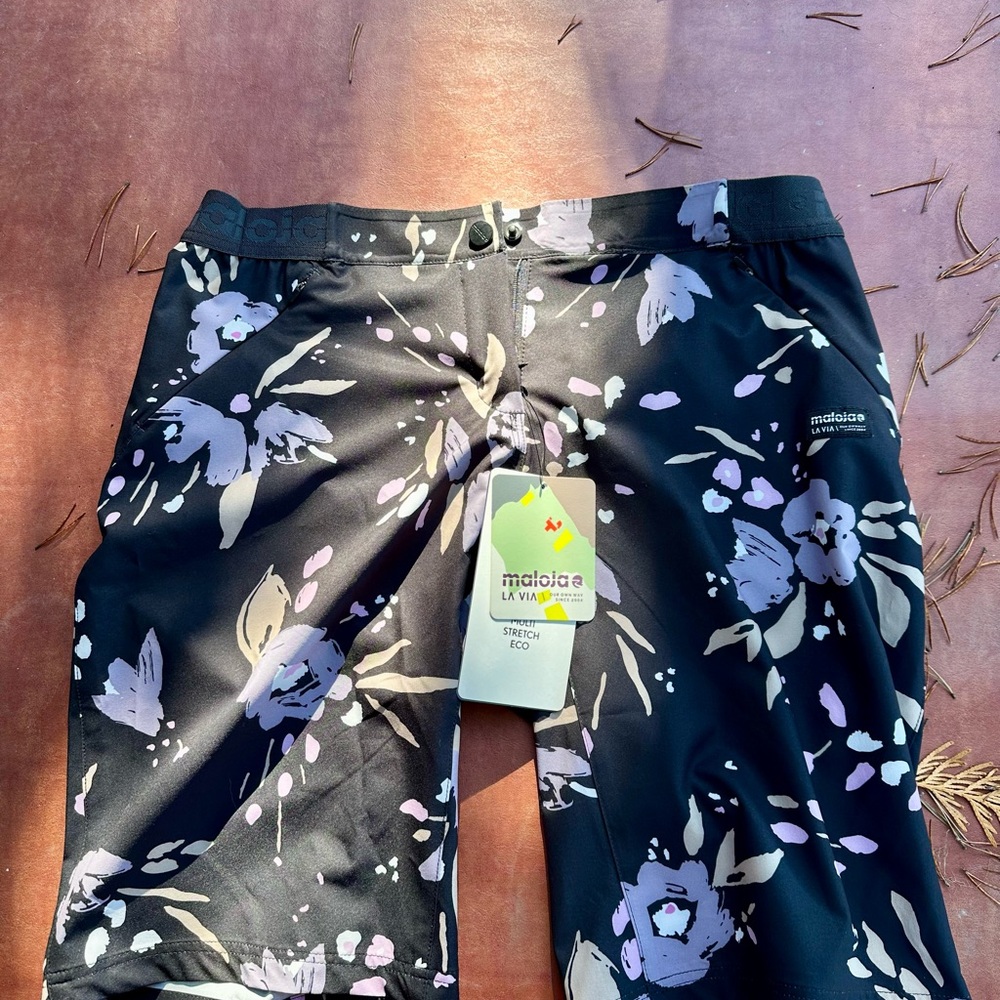 Maloja AnemonaM Deep Black Brushflower Cycling/MTB Shorts Women’s L